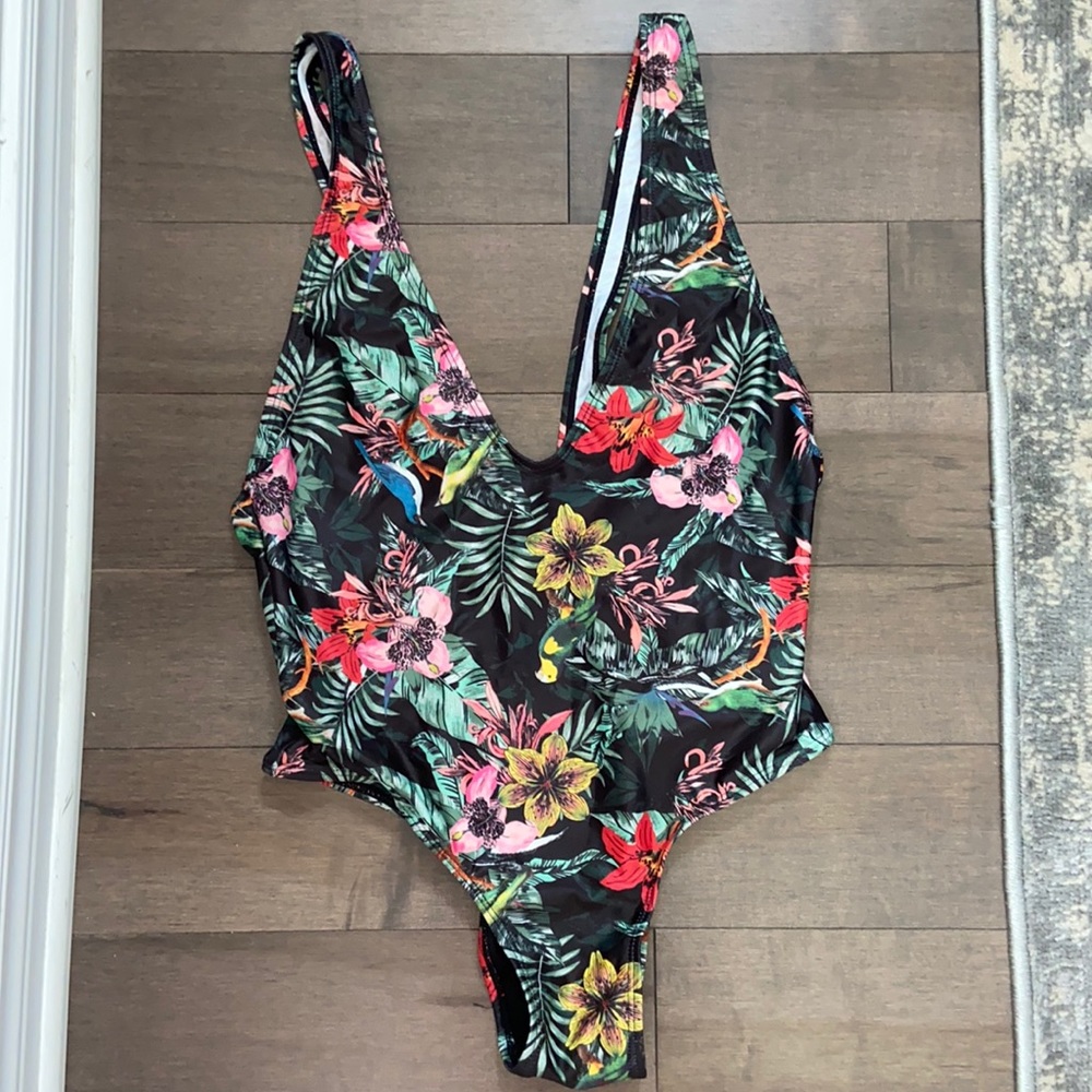 One-piece bikini - size medium